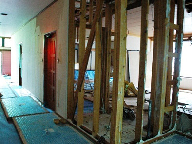 客室解体作業 客室解体作業